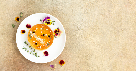 Fruit mousse tartlet