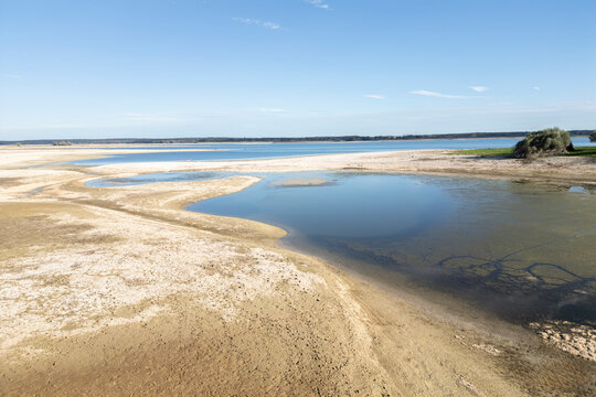 Le lac de la For&ecirc;t d'Orient a un niveau d'eau tr&egrave;s bas &agrave; l'automne