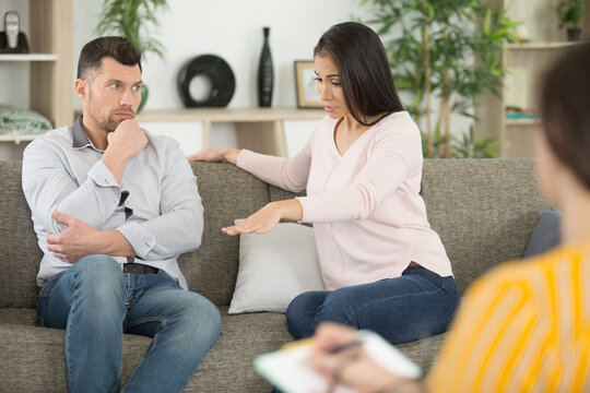 couple on the couch of the therapist