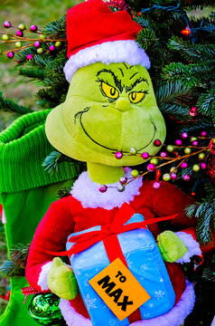 Beach house Grinch-themed Christmas decorations in Dauphin Island Alabama