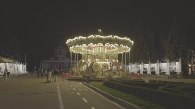 Apple Log 15 Pro Max, HEVC 265, Low Light Footage , Night, amusement park, Carousel, Wars colors