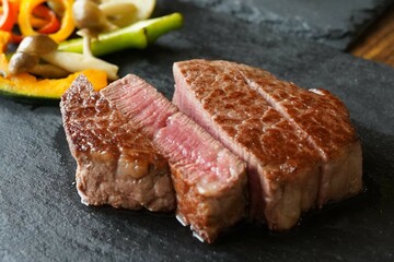 黒毛和牛ヘレステーキ＆ヘレサイコロステーキセット