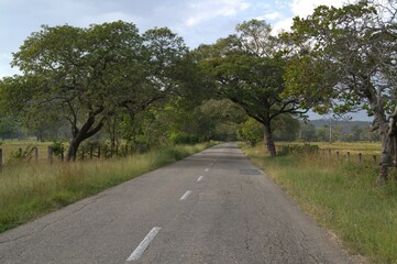 La topografia del estado tambien la podemos ver en sus largas y rectas carreteras.