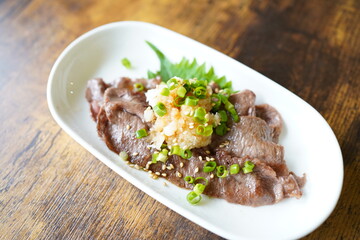 黒毛和牛赤身スライス　大根おろしポン酢