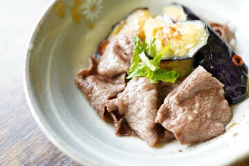 黒毛和牛赤身スライス　牛肉と茄子の煮びたし