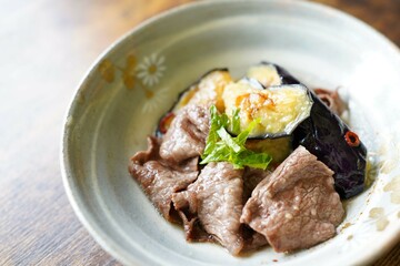黒毛和牛赤身スライス　牛肉と茄子の煮びたし