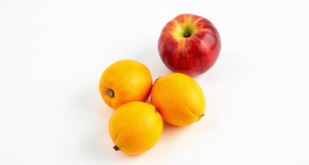 Owoce na białym tle. 