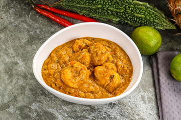 Indian prawn masala with spices