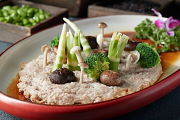 Steamed Minced Pork with Vegetables and Mushrooms