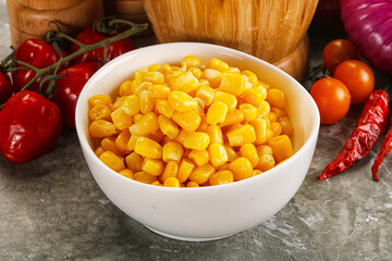 Sweet canned ripe corn grain