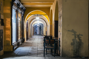 Stare miasto w Cieszynie na Śląsku w Polsce, nocą w okresie Świąt Bożego Narodzenia © Franciszek