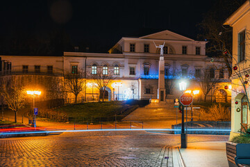Stare miasto w Cieszynie na Śląsku w Polsce, nocą w okresie Świąt Bożego Narodzenia © Franciszek