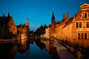 Obraz premium Rozenhoedkaai, Belfried, Brügge, BLue Hour