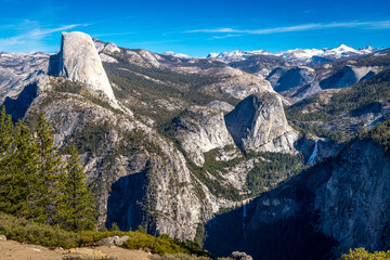 Exploring the breathtaking views of Glacier Point