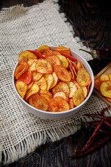 Chips de plátano deshidratados caseros