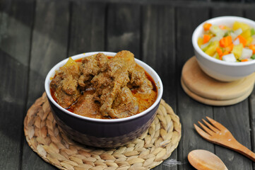 rendang; Jawi: رندڠ) is a meat-based dish produced from a long, low temperature cooking process.