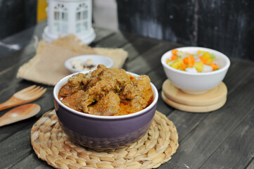 rendang; Jawi: رندڠ) is a meat-based dish produced from a long, low temperature cooking process.