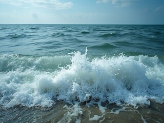Obraz premium Waves of water of the river and the sea