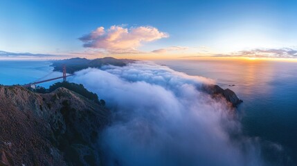 Naklejka premium Golden Gate Bridge Sunset Coastal Fog Dramatic Cloudscape