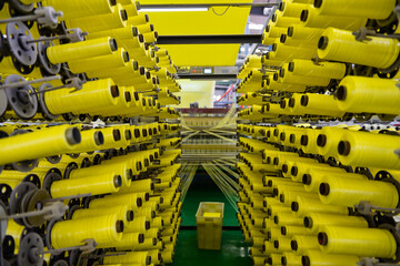 Obraz premium Cotton textile factory equipment is in operation