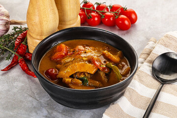 Yellow Thai curry with beef