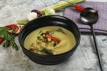 Thai green chicken curry with coconut