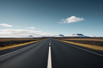 Fototapeta premium there is a long road that is empty and empty in the middle of nowhere