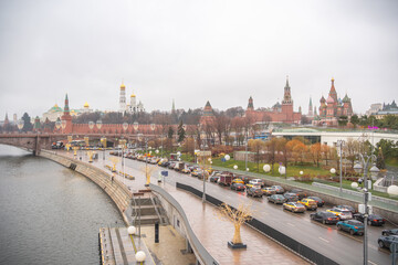Fototapeta premium View of the Kremlin of Moscow, a national symbol of authority in Russia, on a cloudy day