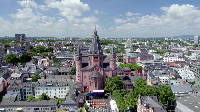 City Mainz with historic bridges and cathedral