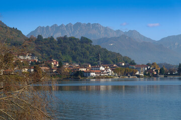 vista sul lago