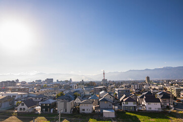 松本市内からの山形村方面の街並み