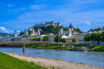 Obraz premium The City of Salzburg with Salzach River and Fortress Hohensalzburg in the State of Salzburg in Austria.
