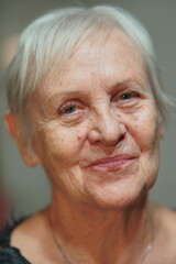 Kobieta. 70 lat.