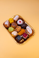 vassoio di pasticcini