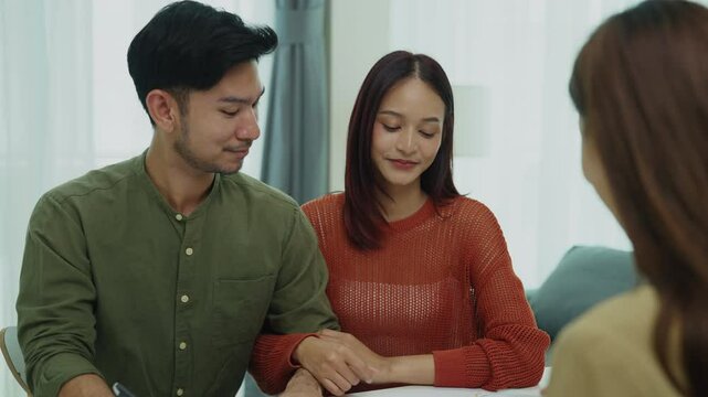 Empowering businesses with expert advisors using digital tools. Dynamic solutions for banking, insurance, and planning.