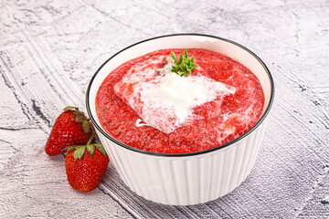 Strawberry soup with strachatella cheese