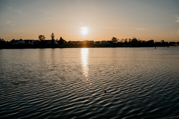 Naklejka premium Sonnenuntergang am Neckar