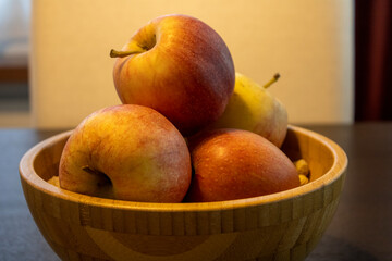 apples in a bowl