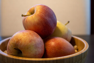 apples in a bowl
