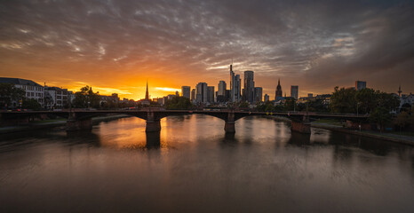 Frankfurt bei Sonnenuntergang