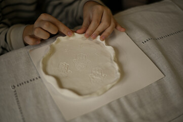master class on pottery modeling from clay