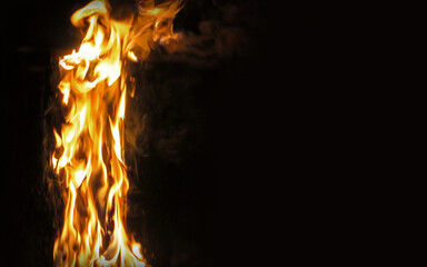 Flammen auf schwarzem Hintergrund - Flames on black background