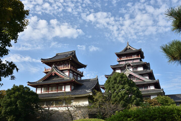 Fototapeta premium 伏見桃山城 大天守と小天守(京都市伏見区)