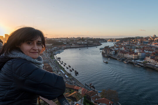 MODELO ESPA&Ntilde;OLA 53 A&Ntilde;OS POSANDO EN OPORTO PORTUGAL 2024 53 YEAR OLD SPANISH MODEL POSING IN OPORTO PORTUGAL 2024