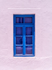 The typical window of a house in Oia