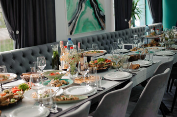 Elegant Dining Table Set for a Festive Celebration
