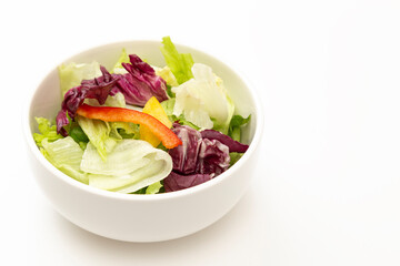 白背景にサラダ