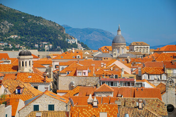 Fototapeta premium クロアチアにあるドゥブロブニクのとても美しい旧市街風景
