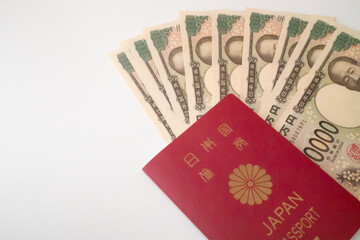 パスポートとお札の写真素材