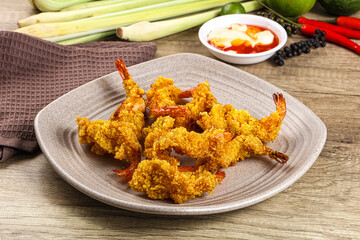 Golden deep prawn tempura wuth sauce